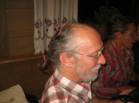 ... Giancarlo ... infiocchettato a festa  ...